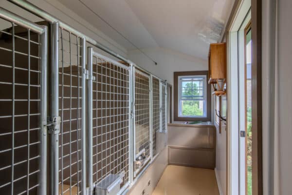12x17 5-Run Commercial Kennel