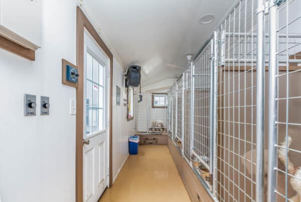 15x32 8-Run Commercial Kennel