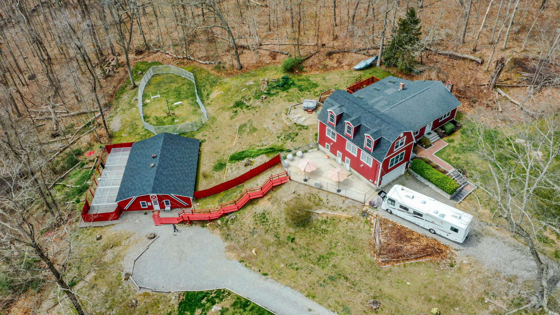 Custom-Dog-Kennel-Panel-Replacement-in-Connecticut