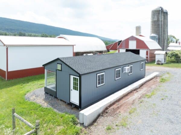 15x40 8-Run Commercial Kennel