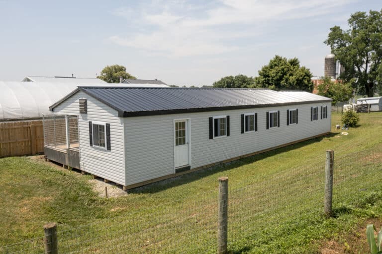 black and white dog kennels for sale in Aurora CO