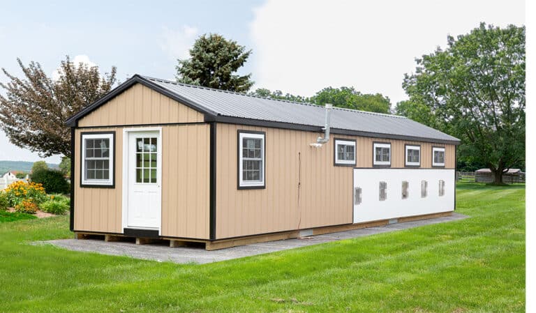 tan and black trimmed dog kennels for sale in Meridian ID