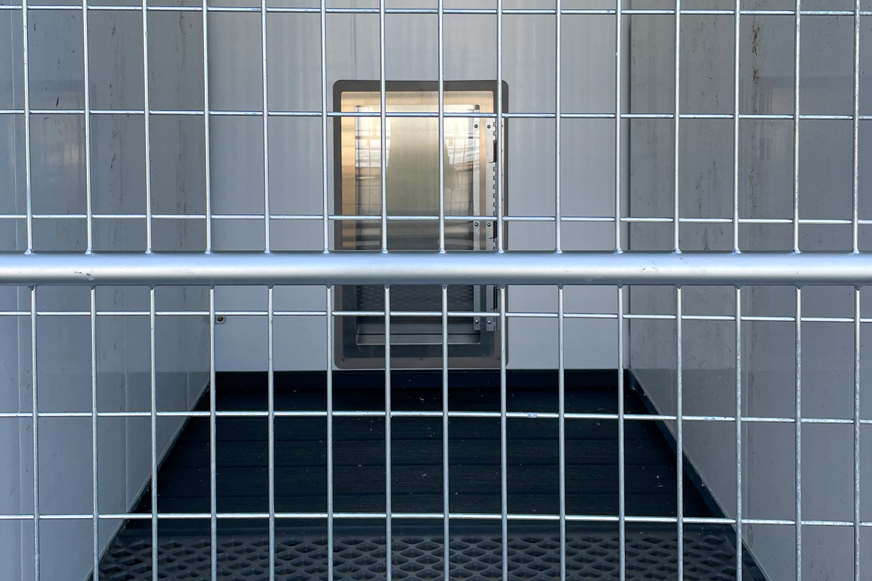 isolation kennel