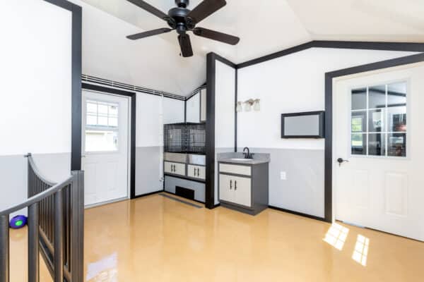 20x40 7-Run Commercial Kennel