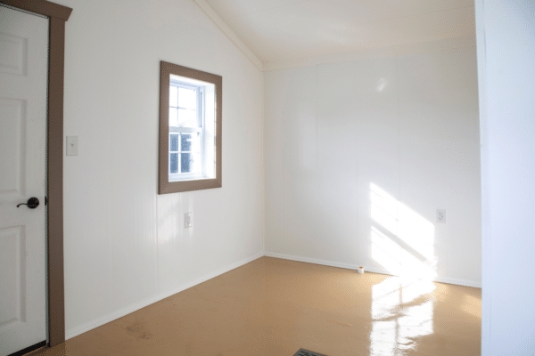 12×32 6-Run Commercial Kennel (3) 12x32 6-Run Commercial Kennel